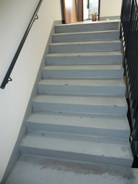 Escalier intérieur - peinture et entretien