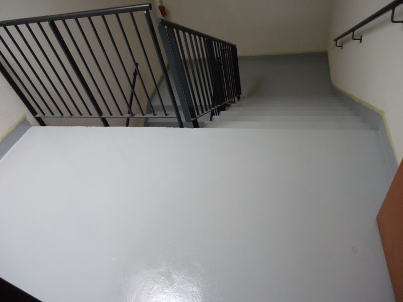 Escalier intérieur - peinture et entretien